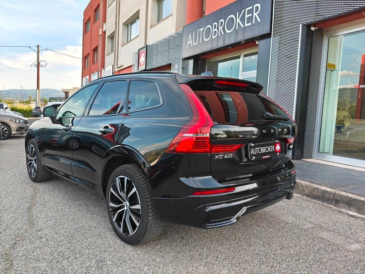 VOLVO XC60 (2017-->) XC60 B5 AWD automatico Ult...