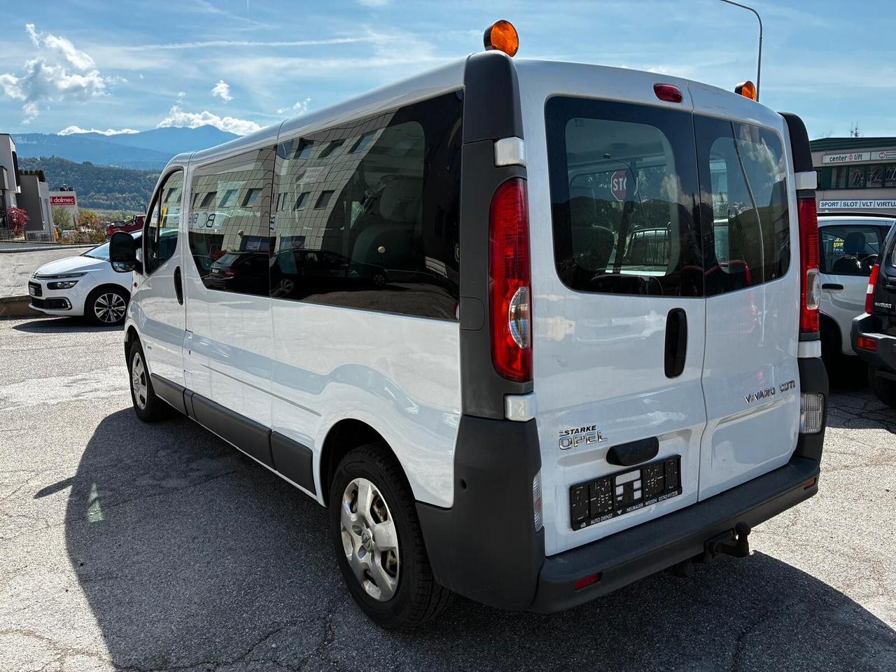 OPEL VIVARO 9POSTI 2.0 DCI PASSO LUNGO - GANCIO TRAINO