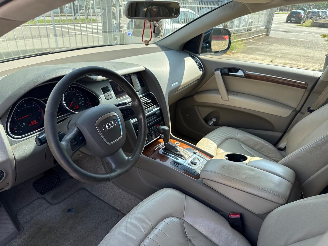 Audi Q7 3.0 V6 TDI 233CV QUATTRO 7 POSTI