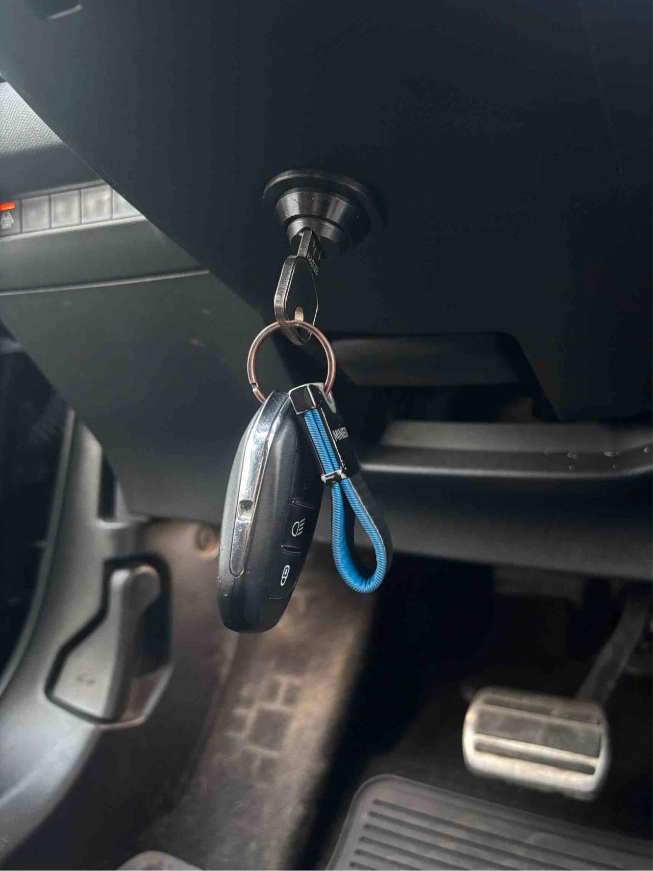 Peugeot 2008 PureTech 130 S&S EAT8 GT