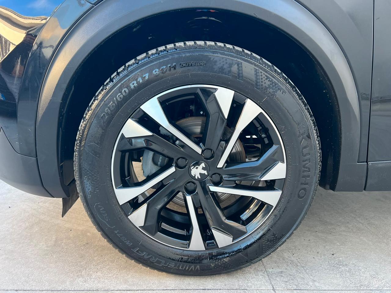 PEUGEOT 2008 1.2 PureTech 130CV 2023!!! ALLURE!!!