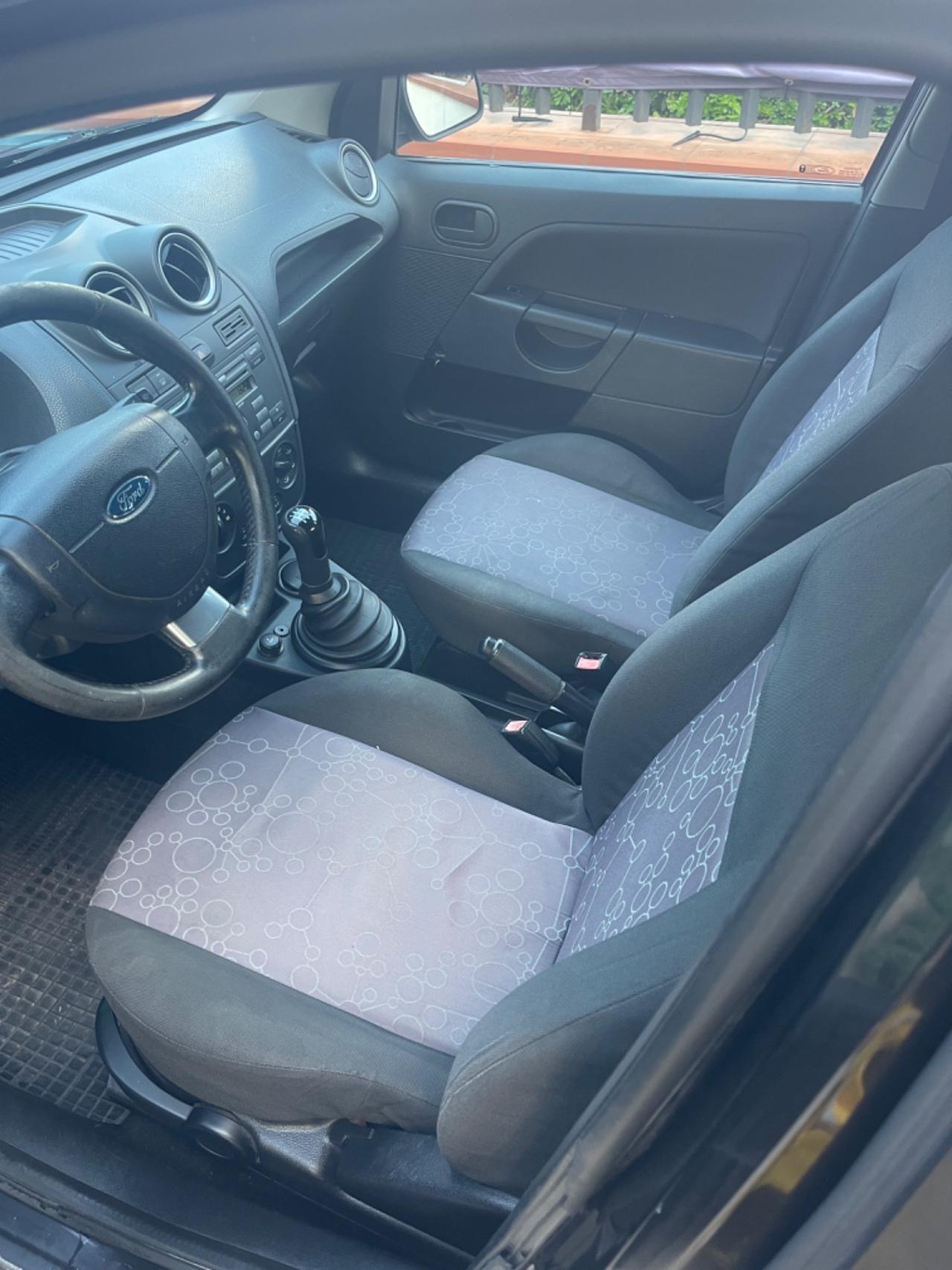 Ford Fiesta 1.4 TDCi 5p. Ghia