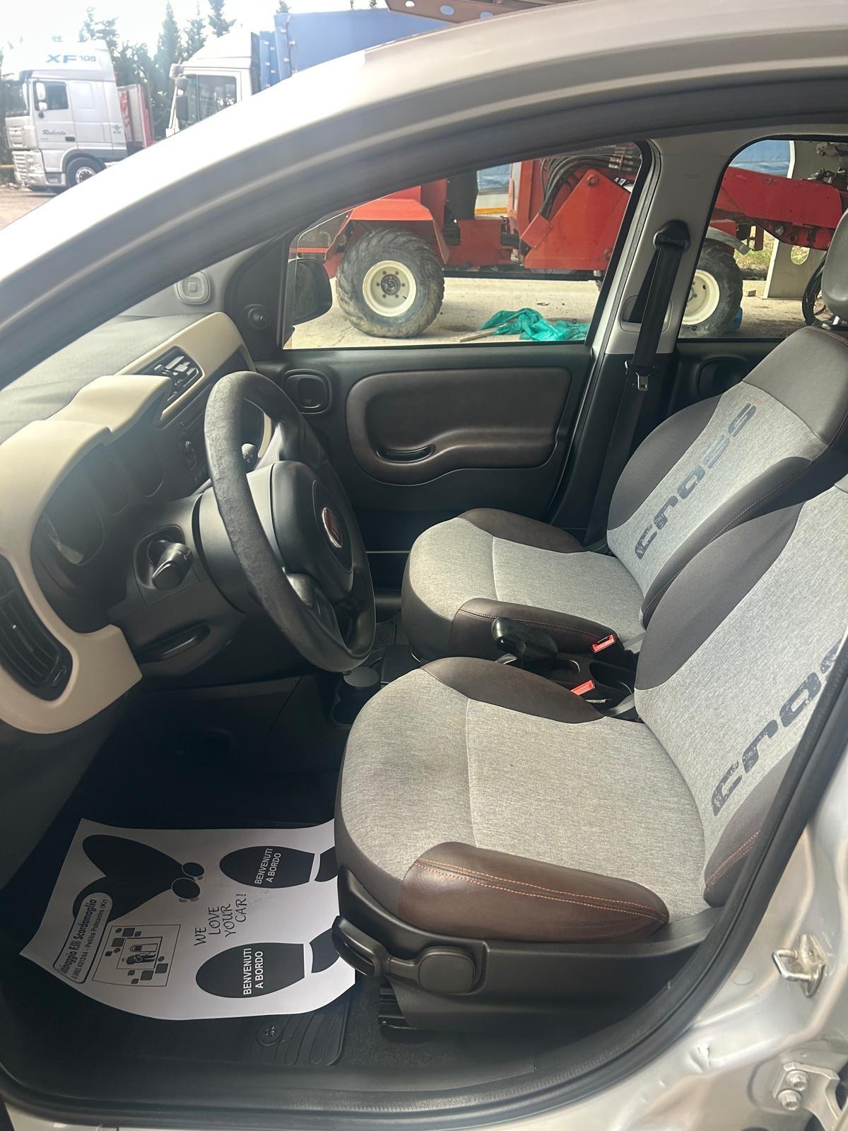 Fiat Panda 1.3 MJT 75 CV ALLESTIMENTO CROSS INTERNO