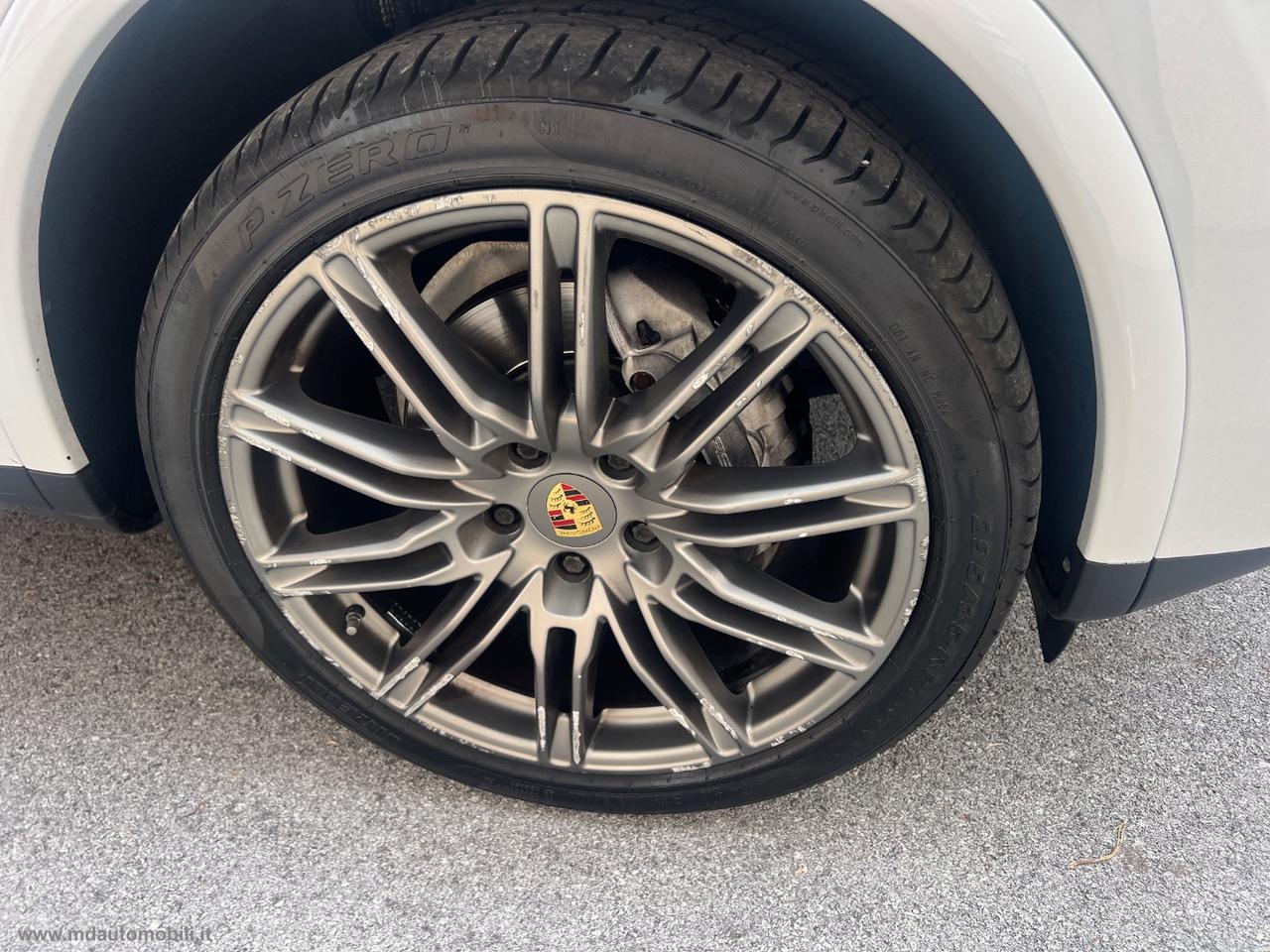 PORSCHE Cayenne 3.0 Diesel Platinum Edition CERCHI 21 LED