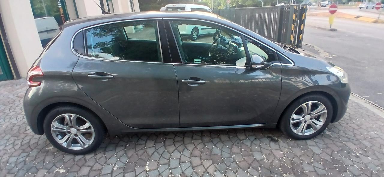 Peugeot 208 1.4 HDi neopatentati