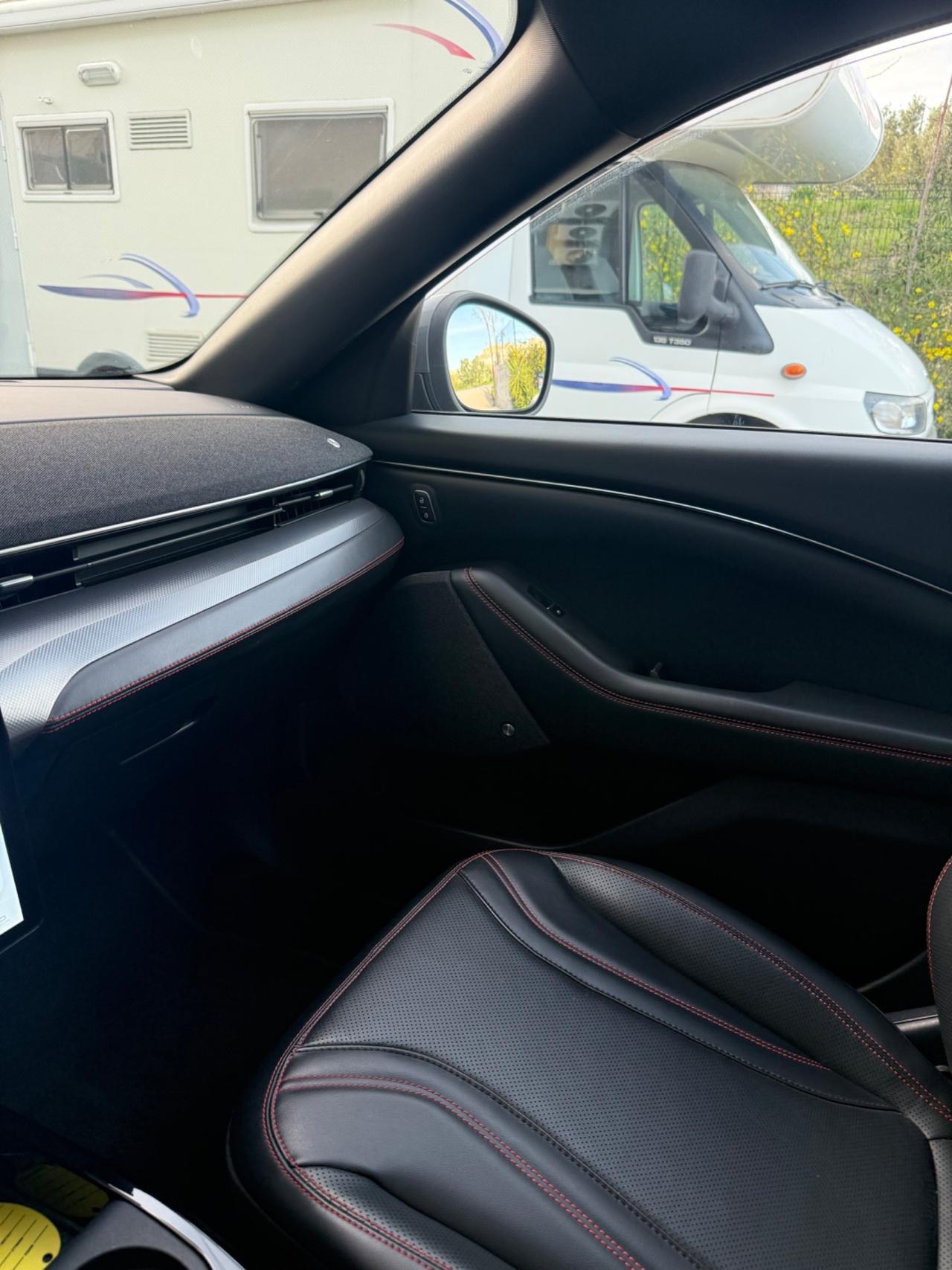 Ford Mustang Mach-E AWD Extended Range First Edition 351 CV