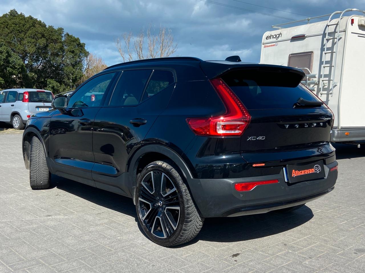 Volvo XC40 2.0 b3 Ultimate Dark Sport auto