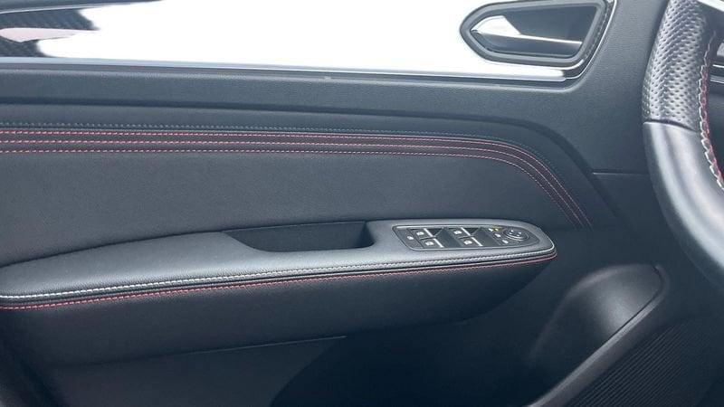 Renault Arkana 1.6 E-Tech full hybrid R.S. Line Auto 145cv OTS 1.6 E-Tech full hybrid R.S. Line Auto 145cv