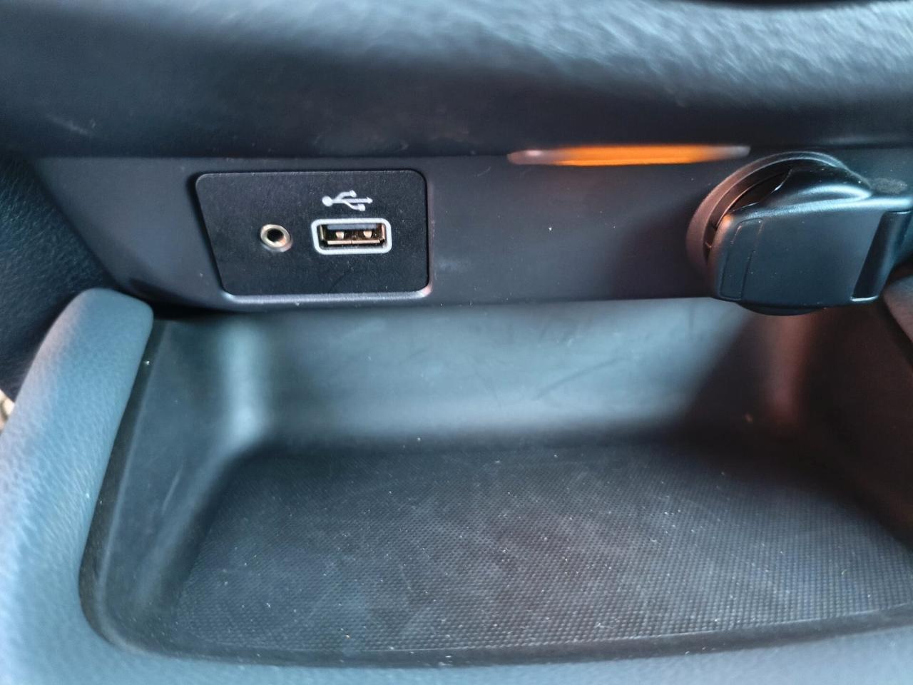 Nissan Juke 1.0 DIG-T 114 CV DCT N-Connecta