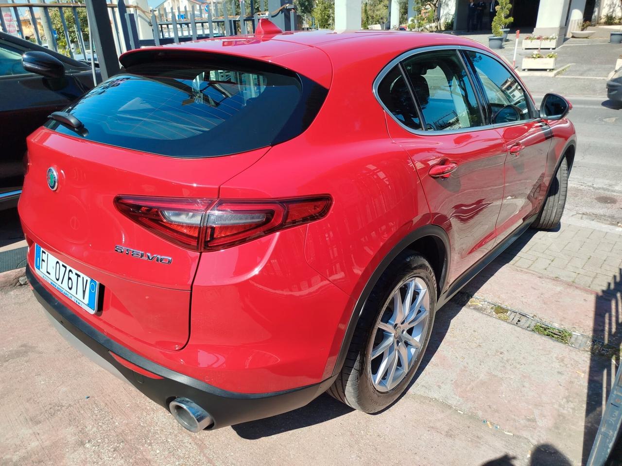 Stelvio 2.2 -180cv AT8 UNIPRO-CRONO TAGLIANDI- DISTRIBUZIONE FATTA-GARANZIA 12 MESI
