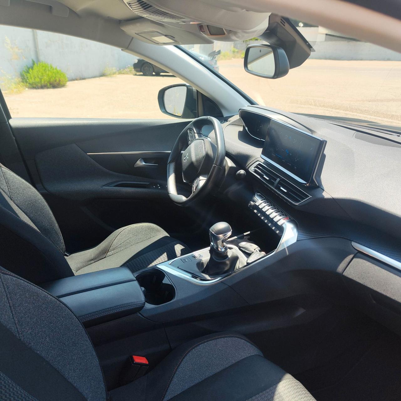 Peugeot 3008 BlueHDi 130 S&S Active Business
