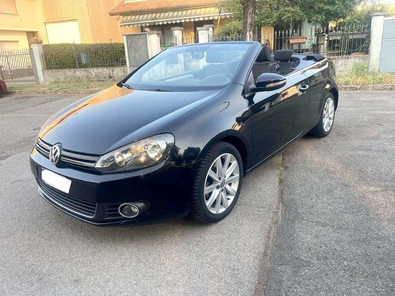 Volkswagen Golf Cabriolet 2.0 TDI DSG BlueM. Tech. 2013