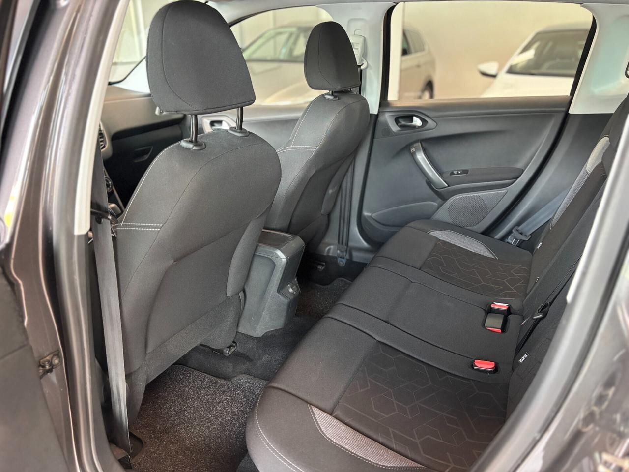 Peugeot 2008 1.2 puretech*PER NEOPATENTATI*DISTRIBUZIONE FATTA