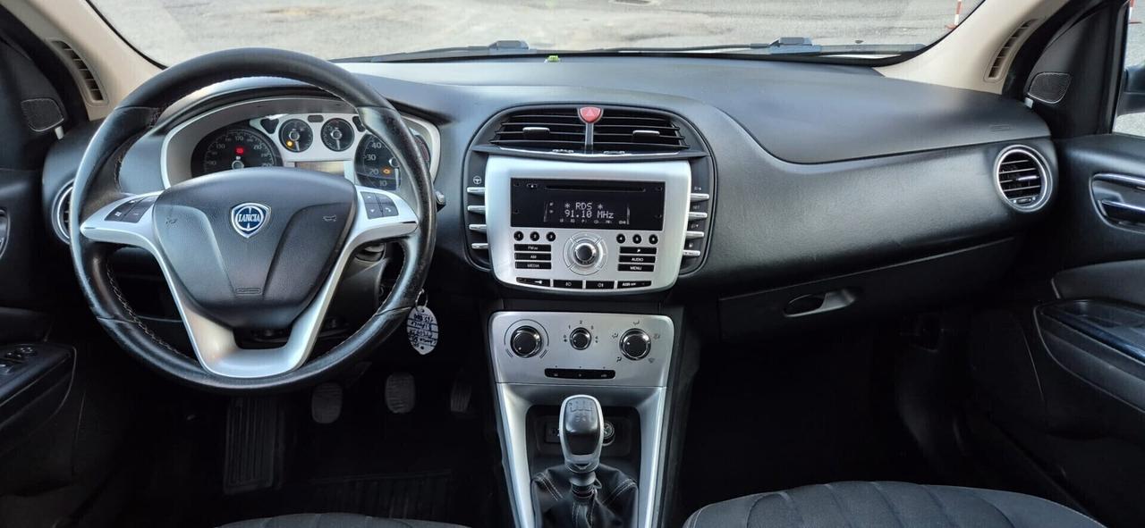 Lancia Delta 1.4 T-Jet 120CV EcochicGPL- 11/2013