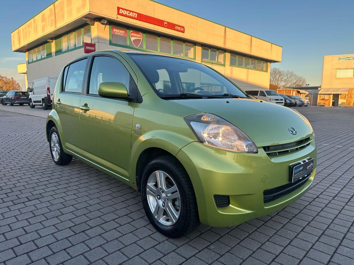 DAIHATSU - Sirion - 1.3i 16V 4WD CX