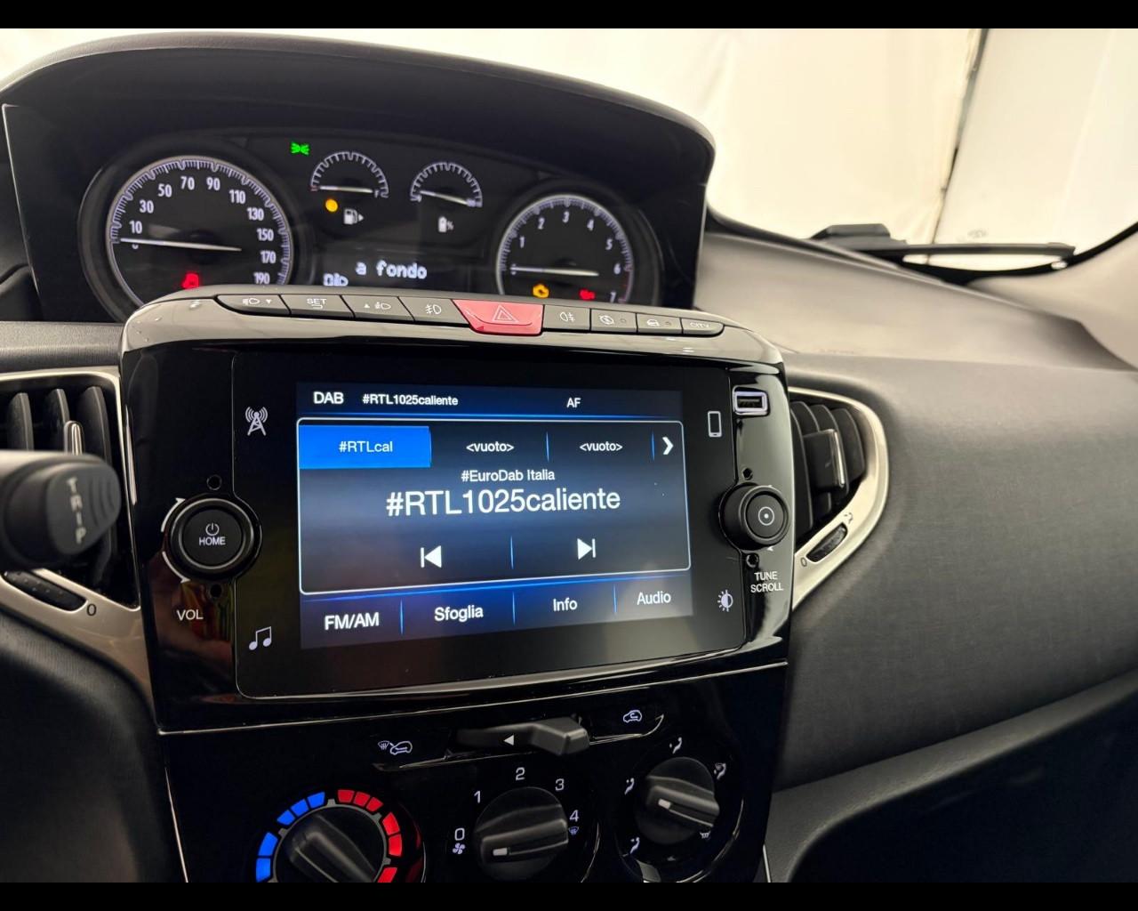 LANCIA Ypsilon 1.0 firefly hybrid Gold s&s 70cv 5p.ti