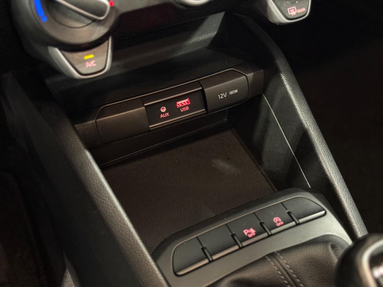 Kia Stonic 1.4 MPI 100 CV Urban