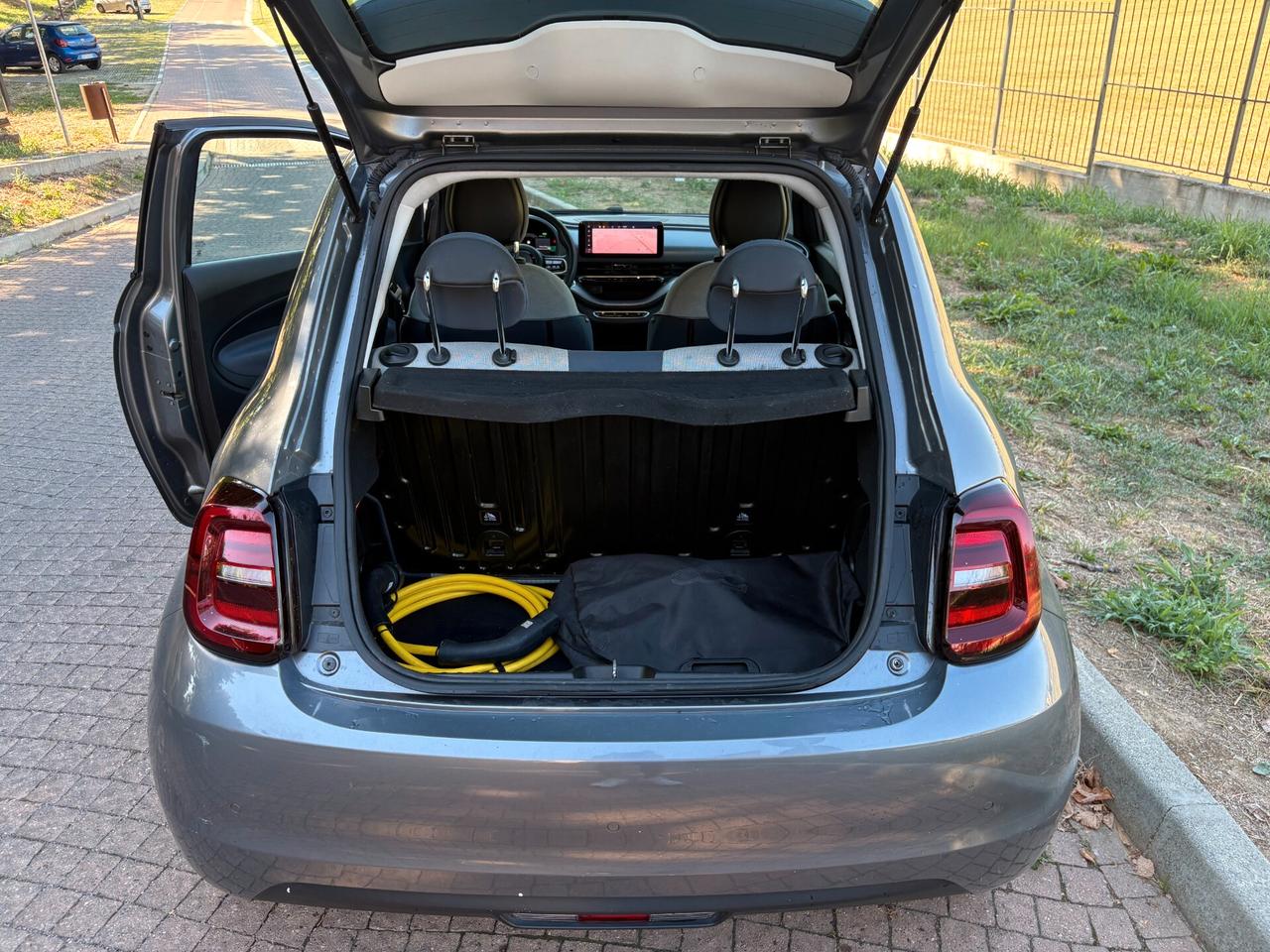 Fiat 500 500e Berlina 42 kWh Icon-Auton.320Km-CarPlay-Android-SOH Certificato