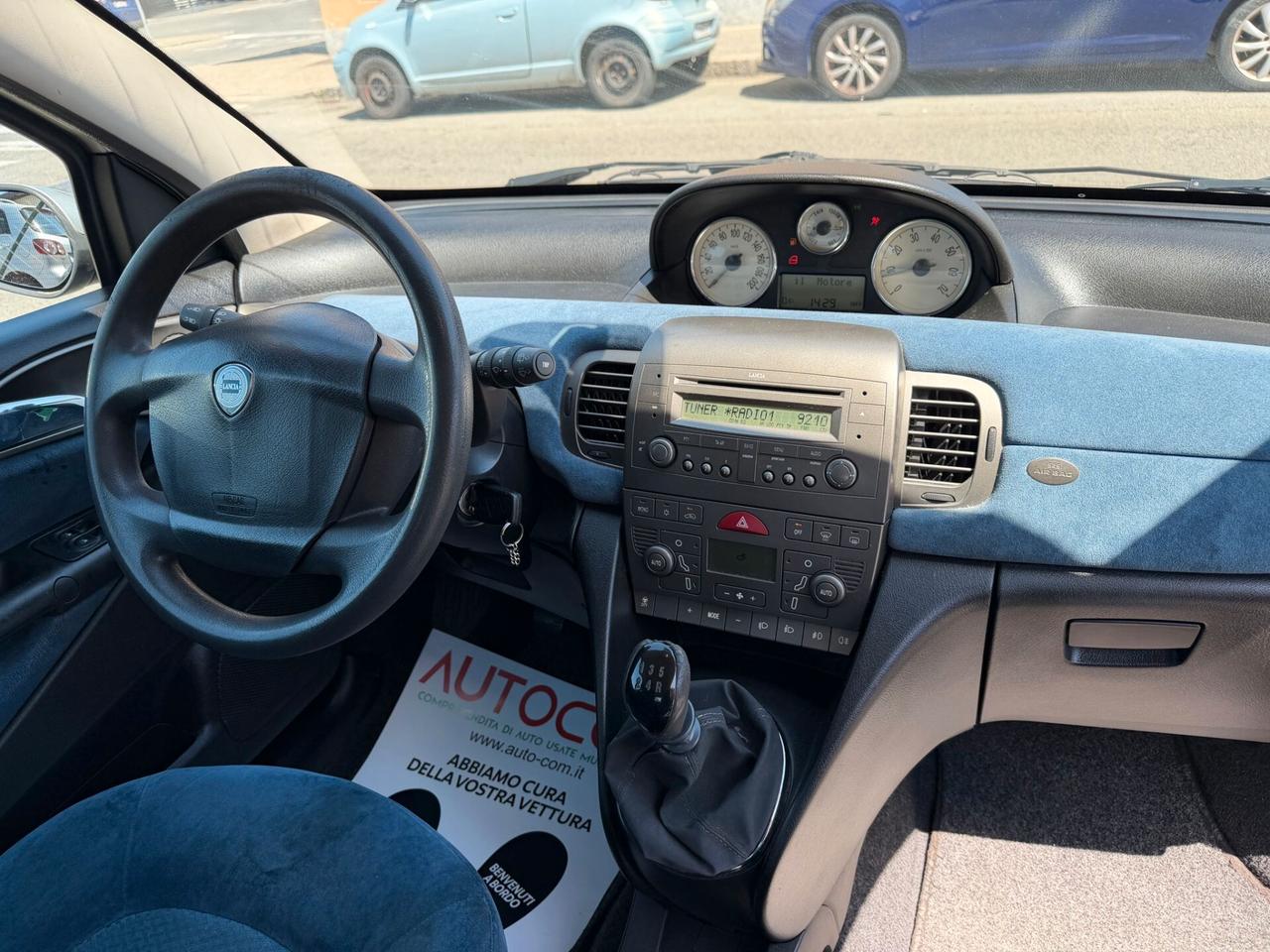 Lancia Ypsilon 1.2 16V Platino