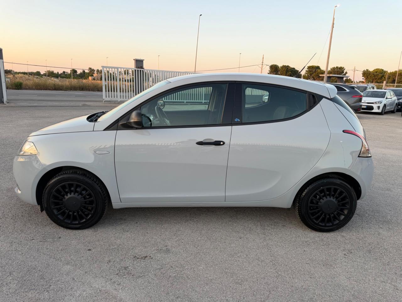 LANCIA YPSILON 1.2 5P 69CV ELEFANTINO BLU MY18