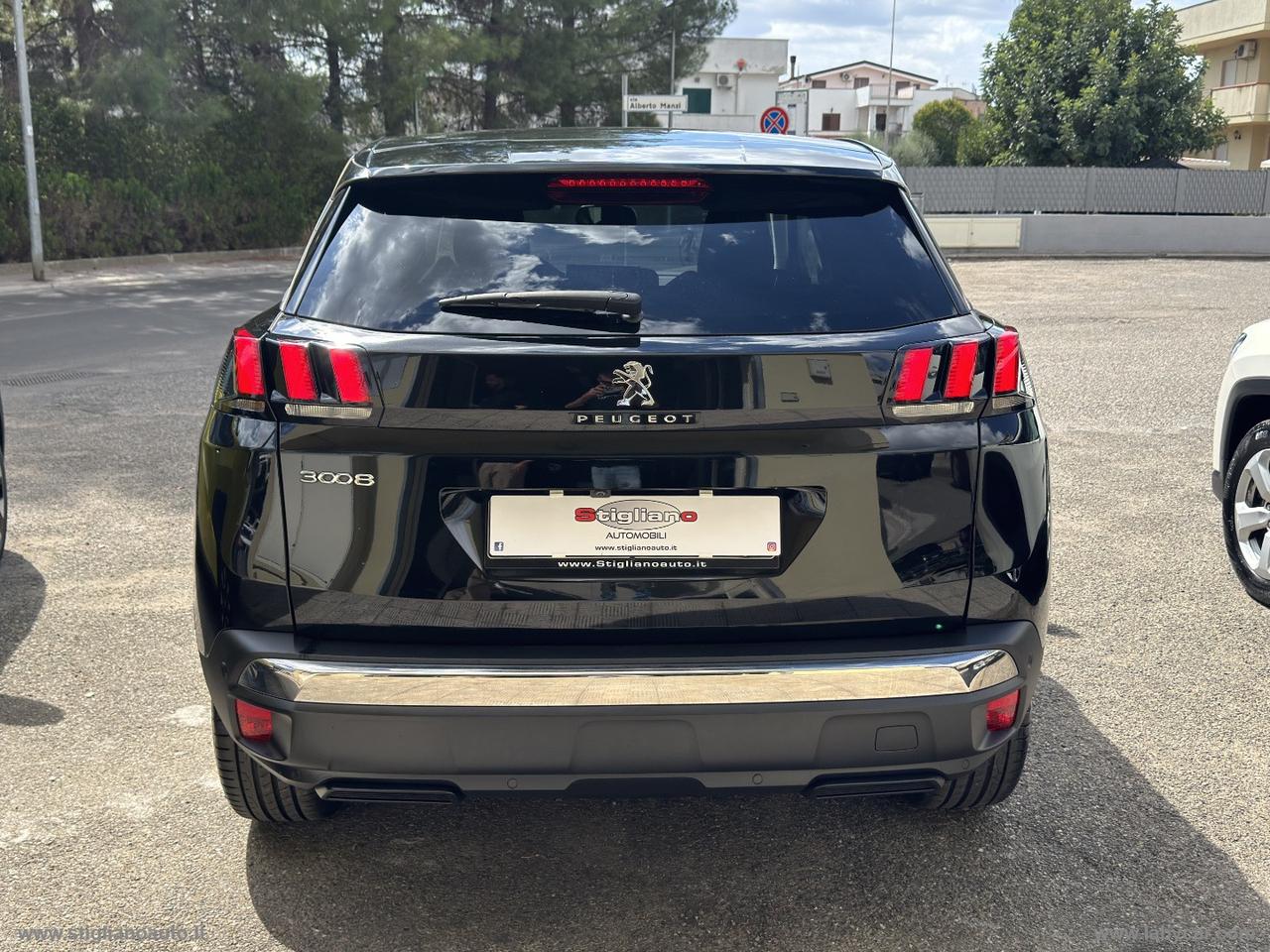 PEUGEOT 3008 BlueHDi 130 S&S EAT8 Allure Pack