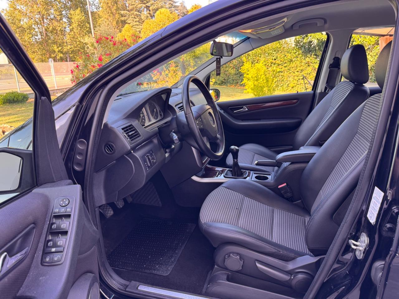 Mercedes-benz B 200 CDI Chrome OK NEOPATENTATI