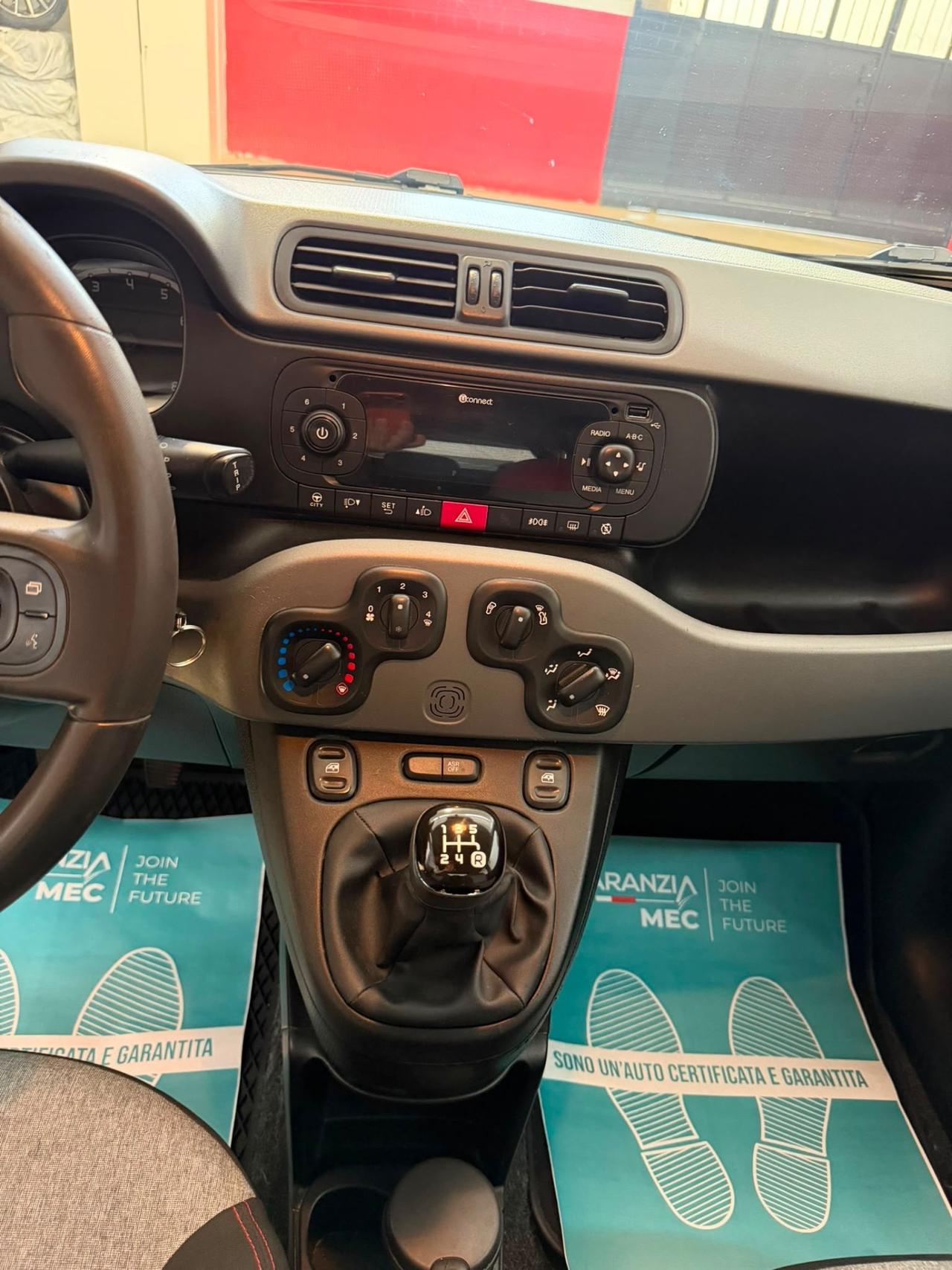 Fiat Panda 1.2 Connected by Wind