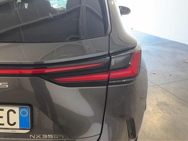 Lexus NX II 2022 350h 2.5 Premium 4wd 244cv e-cvt