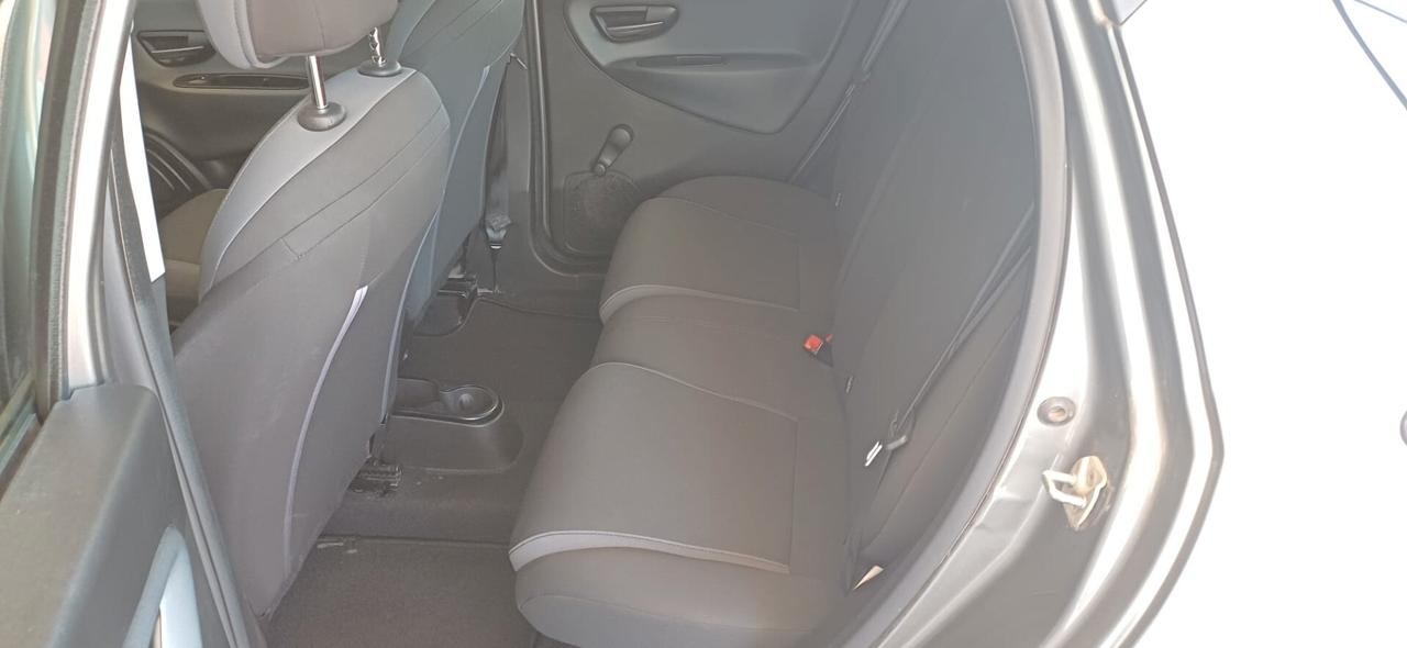 Lancia Ypsilon 1.2 69 CV 5 porte Silver