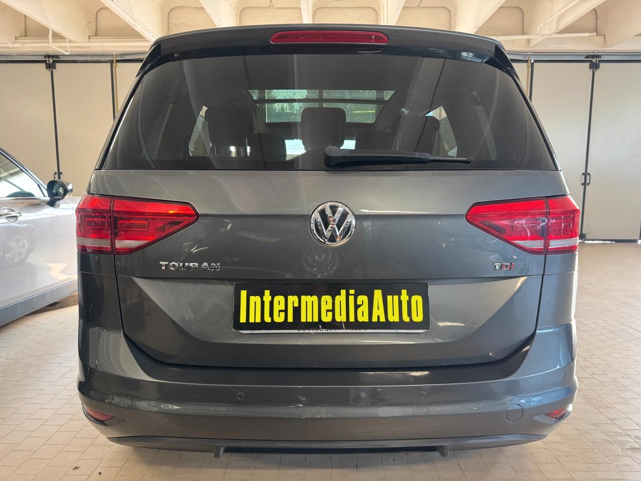 Volkswagen Touran 1.6 TDI Highline Technology 7 posti