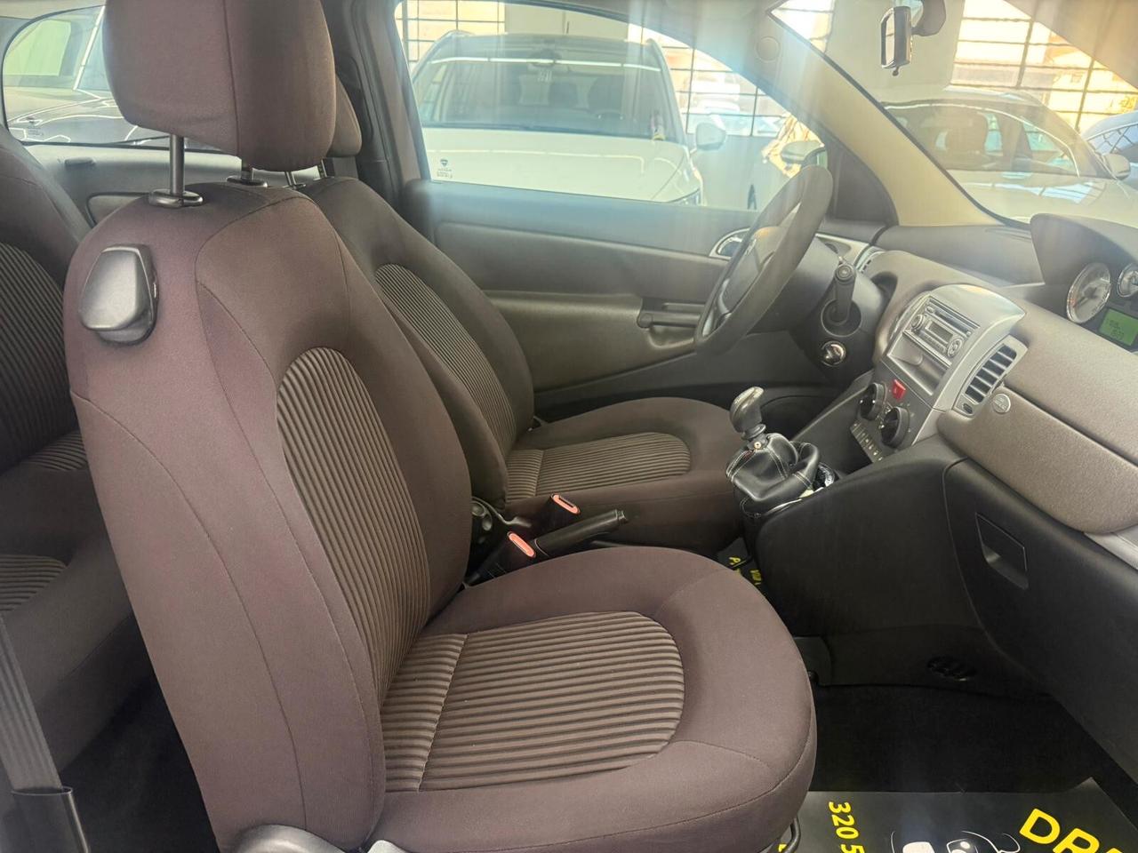 Lancia Ypsilon 3p. 69Cv -Benzina -Ok Neopatentati