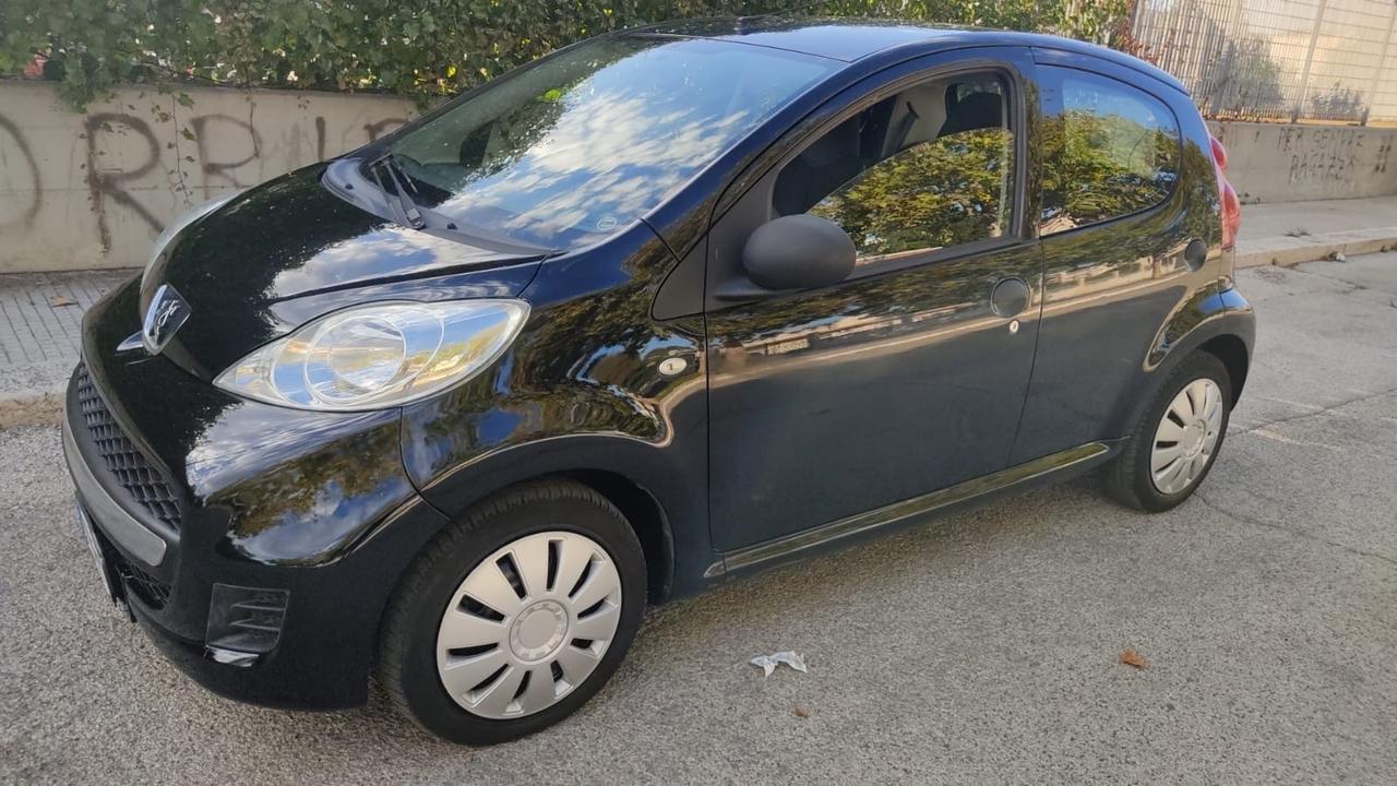 Peugeot 107 1.0 68CV 5p. Plaisir