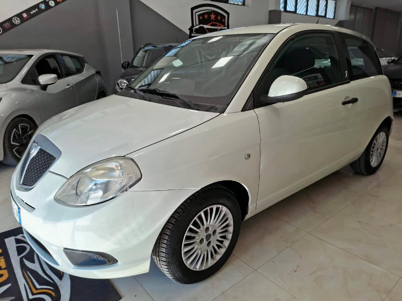 Lancia Ypsilon 1.2 60cv Argento 2010