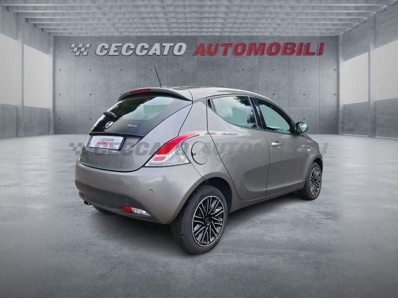 Lancia Ypsilon Ypsilon 1.0 firefly hybrid Gold s&s 70cv 5p.ti