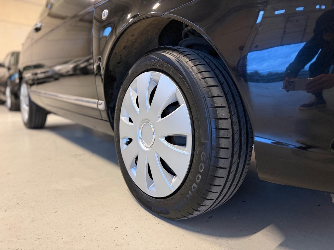 Lancia Ypsilon 1.3 MJT 75 CV Unyca NEOPATENTATI