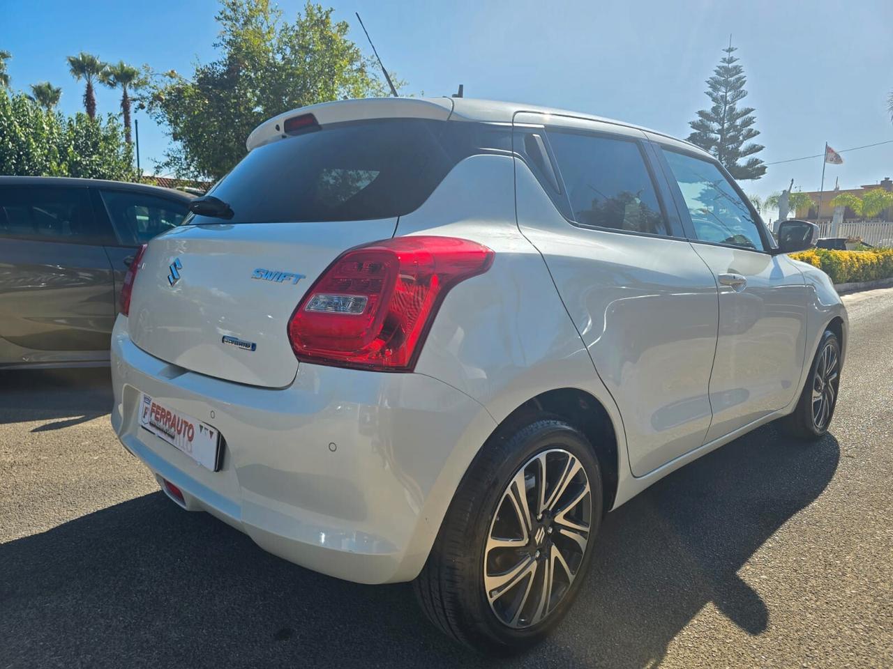 SUZUKI SWIFT 1.2 HYBRID 83CV TOP EDITION FULL PERLATO