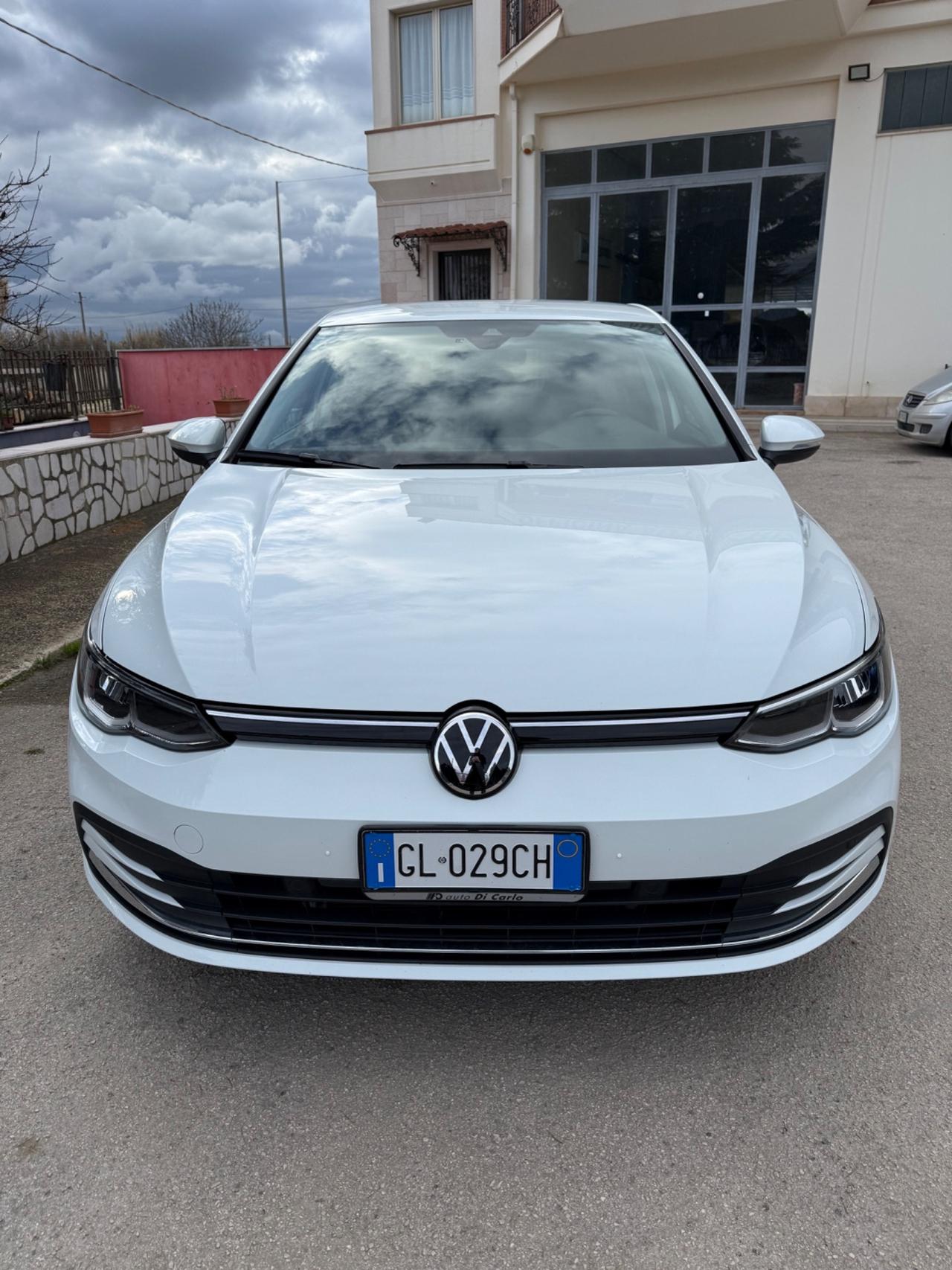 Volkswagen Golf 8 2.0 TDI DSG SCR CON GANCIO TRAINO