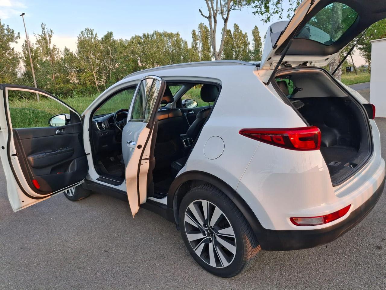 Kia Sportage 1.7 crdi-COOL NAVI-EURO 6-TETTO PANORAMICO-