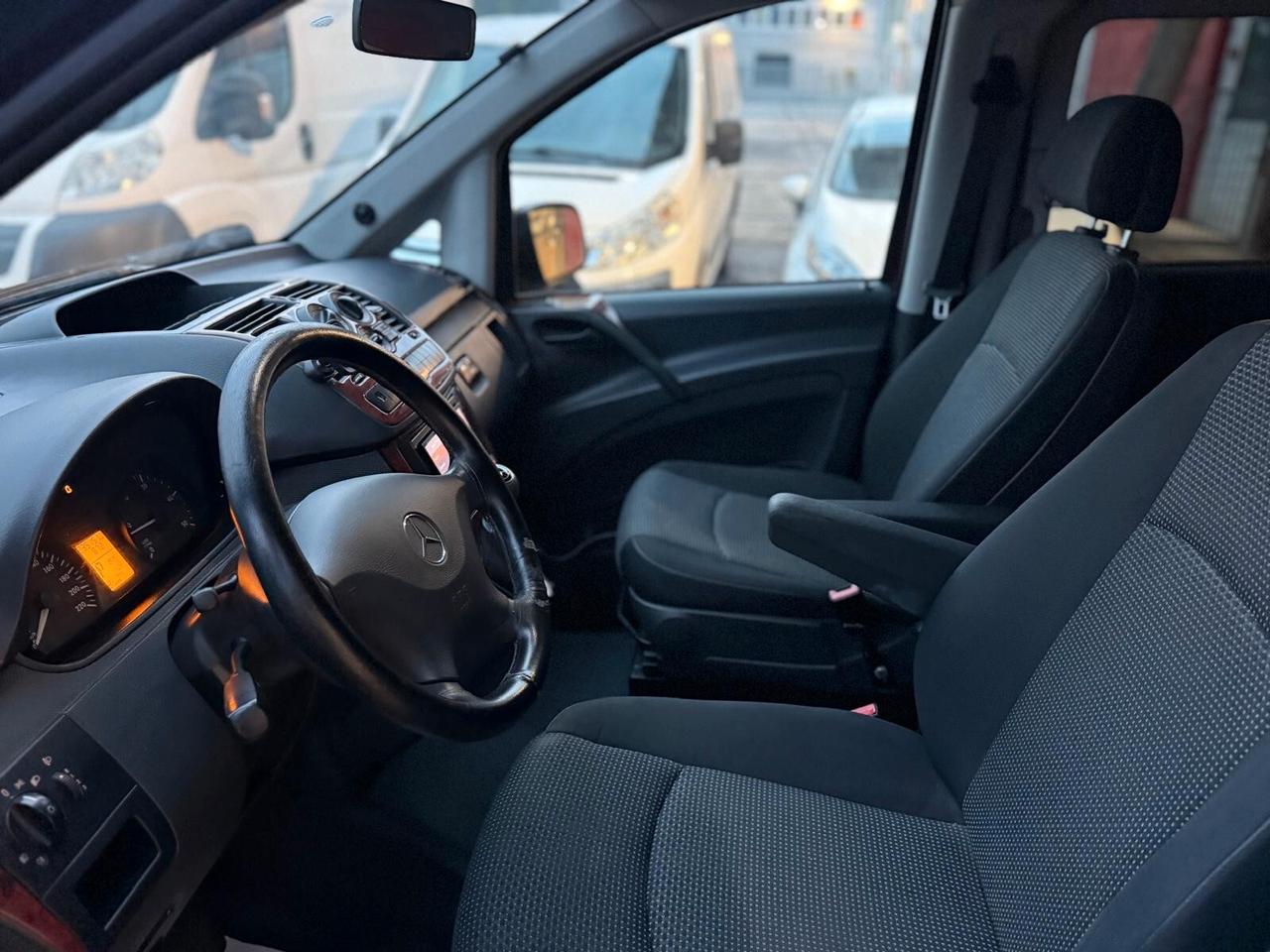 Mercedes Benz MIXTO 113 CDI CAMBIO AUTOMATICO AUTOCARRO 5 POSTI