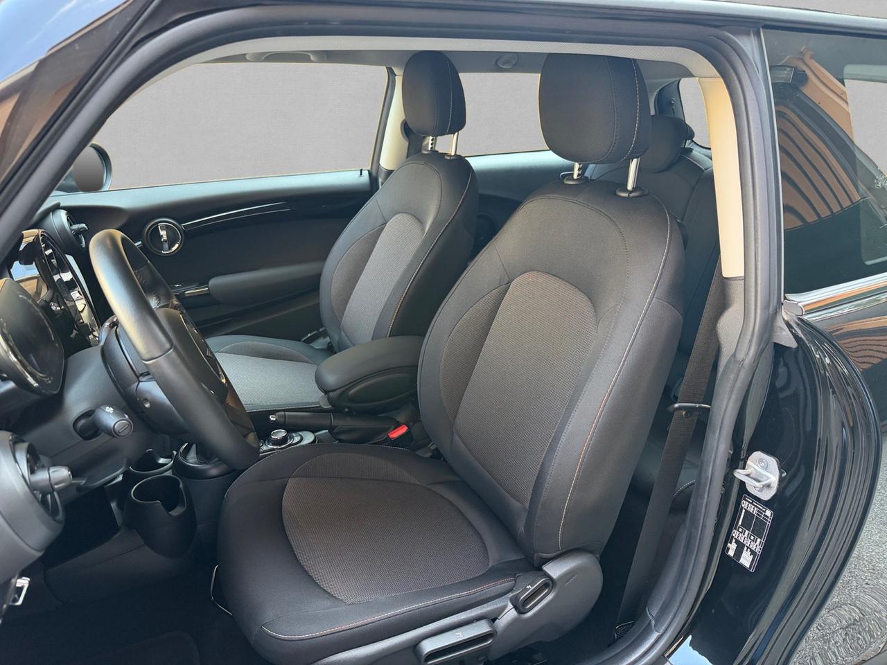 Mini 3 Porte Cooper Essential 1.5 Twin Power Turbo " Cambio Manuale "