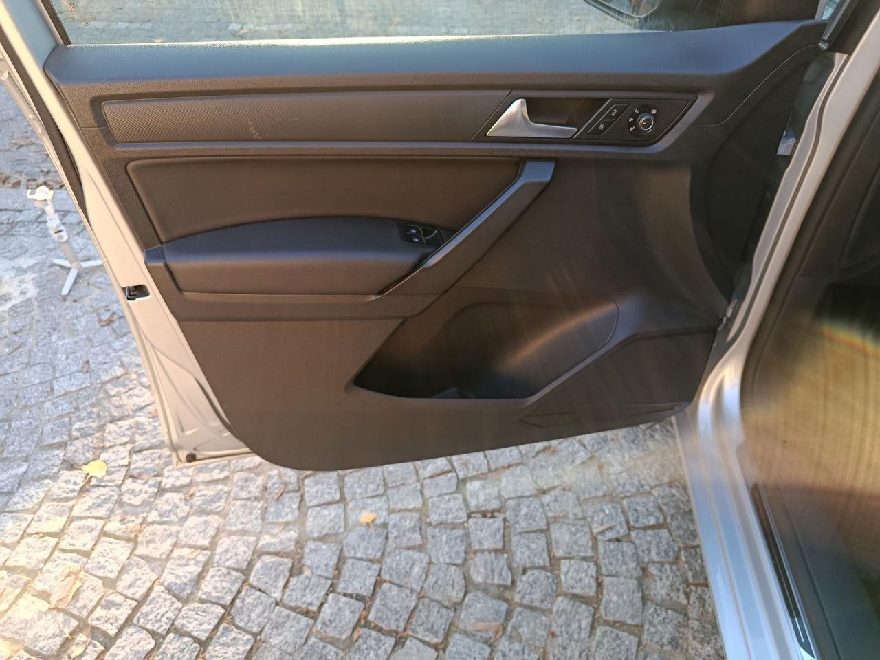 Volkswagen Caddy Highline 2.0 TDI BlueMotion #8038