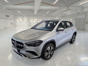 MERCEDES-BENZ GLA 200 D AUTO PROG ADVANCED CROSSOVER