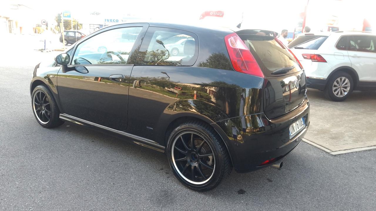 Fiat Grande Punto 1.4 Starjet 16V 3 porte Dynamic 08