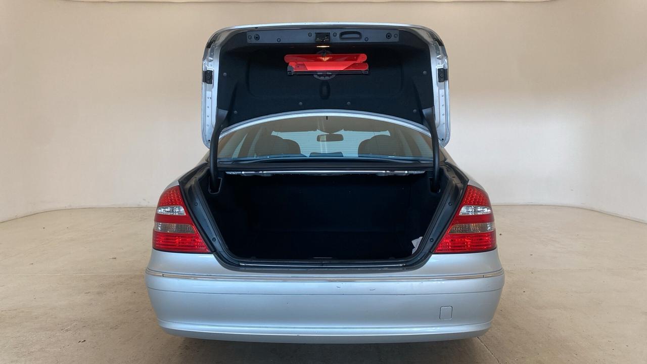 Mercedes-benz E 220 CDI cat Avantgarde