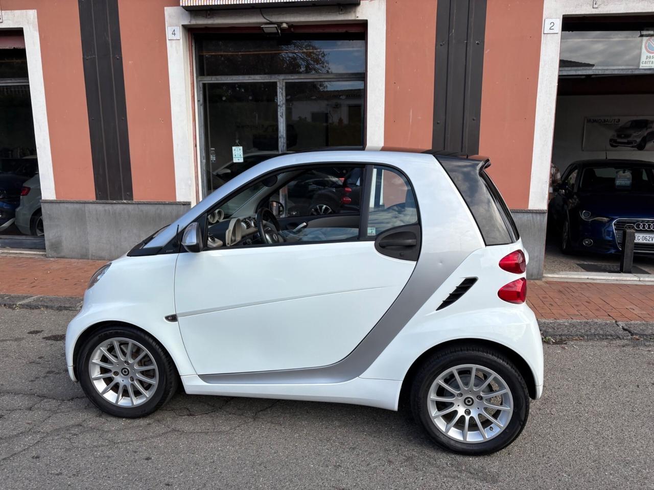 Smart ForTwo 1000 52 kW coupé passion 2011