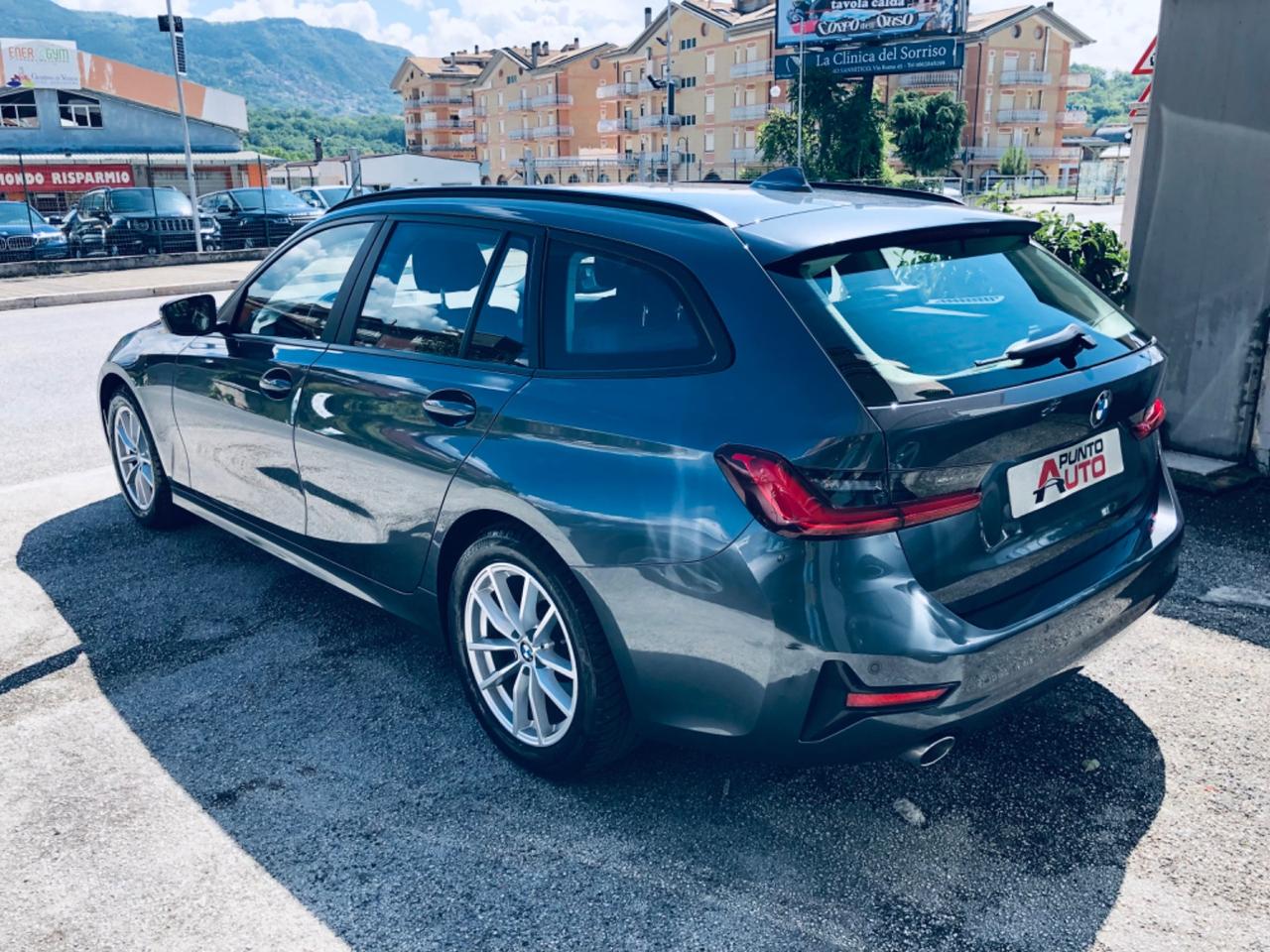 Bmw 318 d hybrid 48V Touring Lounge Business