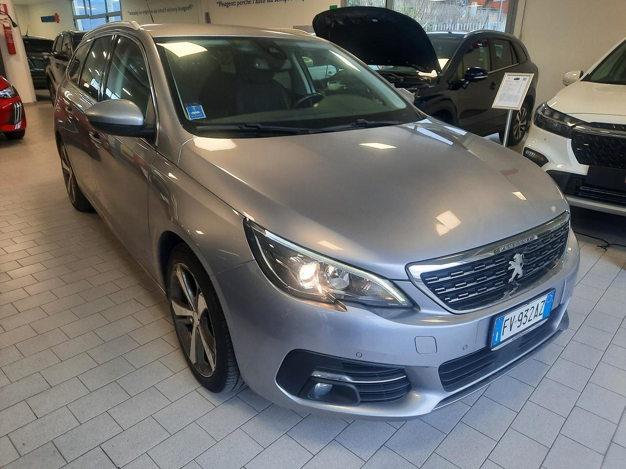 Peugeot 308 BlueHDi 130 S&S SW Allure