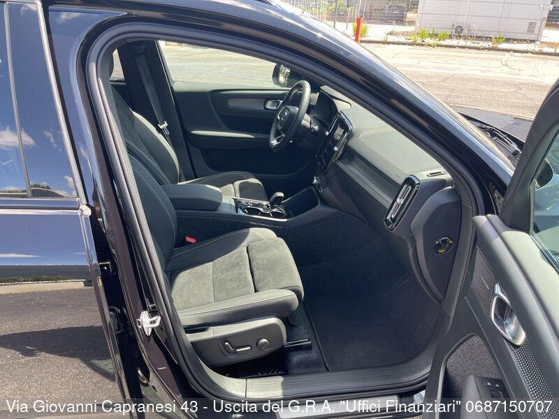 Volvo XC40 B4 automatico Ultra Black Edition