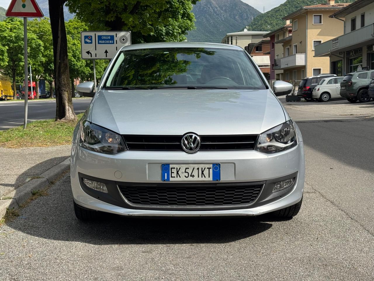 Volkswagen Polo 1.4 5 porte - CON SENSORI PER IL PARCHEGGIO - OK NEOPATENTATI