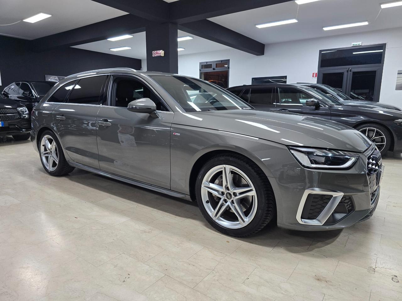 Audi A4 Avant 40 TDI quattro S tronic line edition